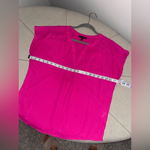 Banana Republic Loose Fitting Split Neck Blouse - Picture 4 of 5